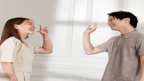 人間関係の悩みを乗り越える: 介護チームで笑顔で働くためのコミュニケーションスキル